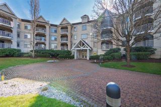 Photo 1: 304-20894 Langley in Langley: Langley City Condo for sale : MLS®# R2368295