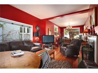 Photo 4: 918 E 10TH Avenue in Vancouver: Mount Pleasant VE House for sale in "MOUNT PLEASANT" (Vancouver East)  : MLS®# V1050039