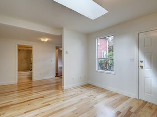 Photo 20: 927/929 Caledonia Ave in Victoria: Vi Central Park House for sale : MLS®# 929336