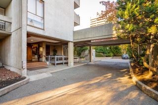 Photo 3: 1201 6759 WILLINGDON Avenue in Burnaby: Metrotown Condo for sale in "Balmoral on the Park" (Burnaby South)  : MLS®# R2741323