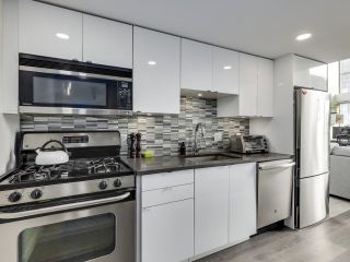 Photo 11: 1112 933 SEYMOUR Street in Vancouver: Downtown VW Condo for sale in "THE SPOT" (Vancouver West)  : MLS®# R2656672