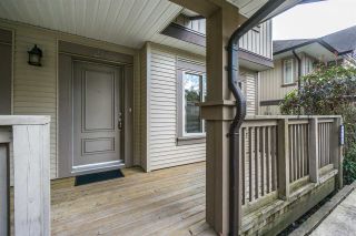 Photo 3: 26 6238 192 Street in Surrey: Cloverdale BC Townhouse for sale in "Bakerview Terrace" (Cloverdale)  : MLS®# R2248106