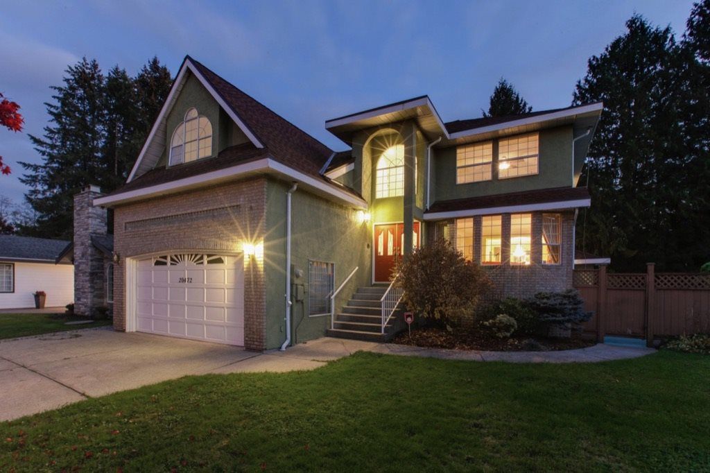 Main Photo: 20472 123B Avenue in Maple Ridge: Northwest Maple Ridge House for sale : MLS®# R2314837