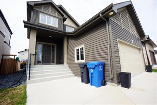 Photo 2: 386 Bonaventure Drive West in Winnipeg: Bonavista Residential for sale (2J)  : MLS®# 202307468