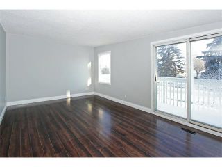 Photo 4: 2031 41 Street SE in Calgary: Forest Lawn House for sale : MLS®# C4091675