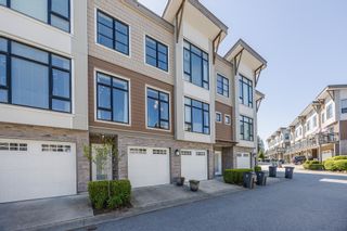 Photo 3: 25 9989 E BARNSTON Drive in Surrey: Fraser Heights Townhouse for sale (North Surrey)  : MLS®# R2873443