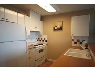 Photo 5: 605 6611 SOUTHOAKS Crescent in Burnaby: Highgate Condo for sale in "GEMINI I" (Burnaby South)  : MLS®# V903756