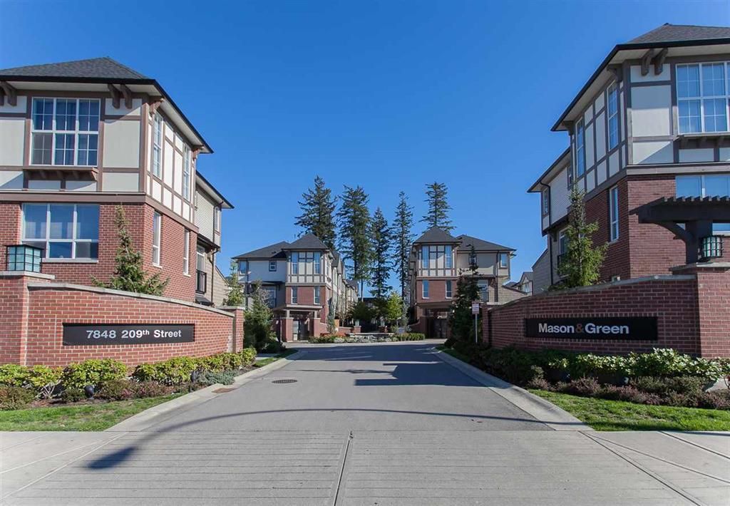 Main Photo: 71 7848 209 Street in Langley: Willoughby Heights Townhouse for sale in "MASON & GREEN" : MLS®# R2425622