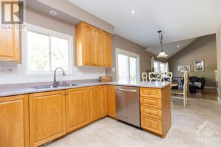 Photo 11: 53 CRANTHAM CRESCENT in Stittsville: House for sale : MLS®# 1386271