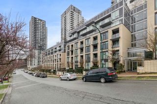 Photo 1: 202 5598 ORMIDALE Street in Vancouver: Collingwood VE Condo for sale (Vancouver East)  : MLS®# R2675245