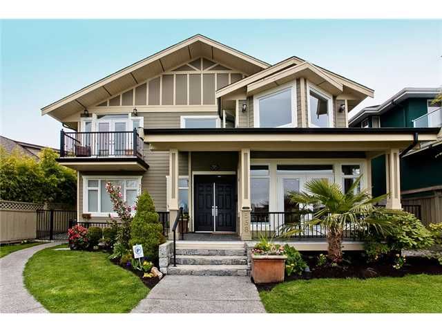 Main Photo: 558 E 6TH Street in North Vancouver: Lower Lonsdale House for sale : MLS®# V958843