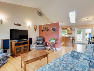 Photo 4: 1658 Narissa Rd in Sooke: Sk Whiffin Spit House for sale : MLS®# 900383