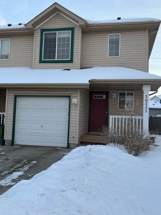 Photo 1: 16111 132 Street NW in Edmonton: House Duplex for rent