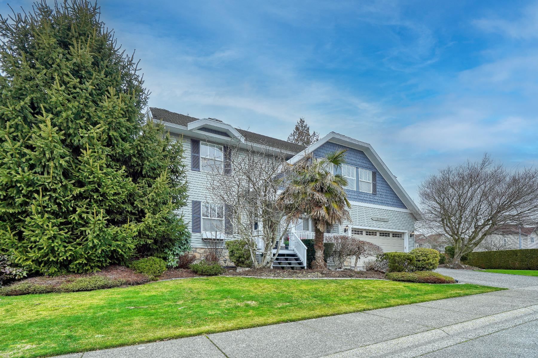 Main Photo: 21007 86A Avenue in Langley: Walnut Grove House for sale in "WALNUT GROVE" : MLS®# R2756654