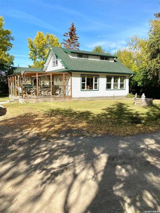 Photo 1: 301 2nd Avenue in Meota: Residential for sale : MLS®# SK910347