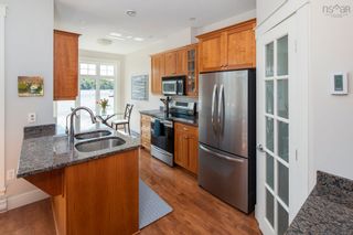 Photo 9: 447 Shore Drive in Bedford: 20-Bedford Residential for sale (Halifax-Dartmouth)  : MLS®# 202213947