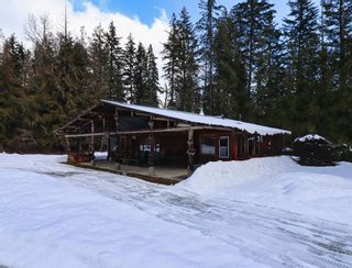 Photo 2: 2365 Squilax Anglemont Road: Lee Creek House for sale (North Shuswap)  : MLS®# 10268231