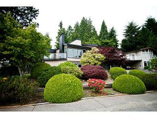 Photo 2: 380 DARTMOOR Drive in Coquitlam: Coquitlam East House for sale : MLS®# V1125171