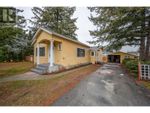 Main Photo: 10116 Julia Street in Summerland: House for sale : MLS®# 10301922