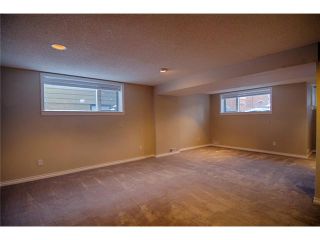 Photo 18: 174 WILDWOOD Drive SW in CALGARY: Wildwood Residential Detached Single Family for sale (Calgary)  : MLS®# C3558134