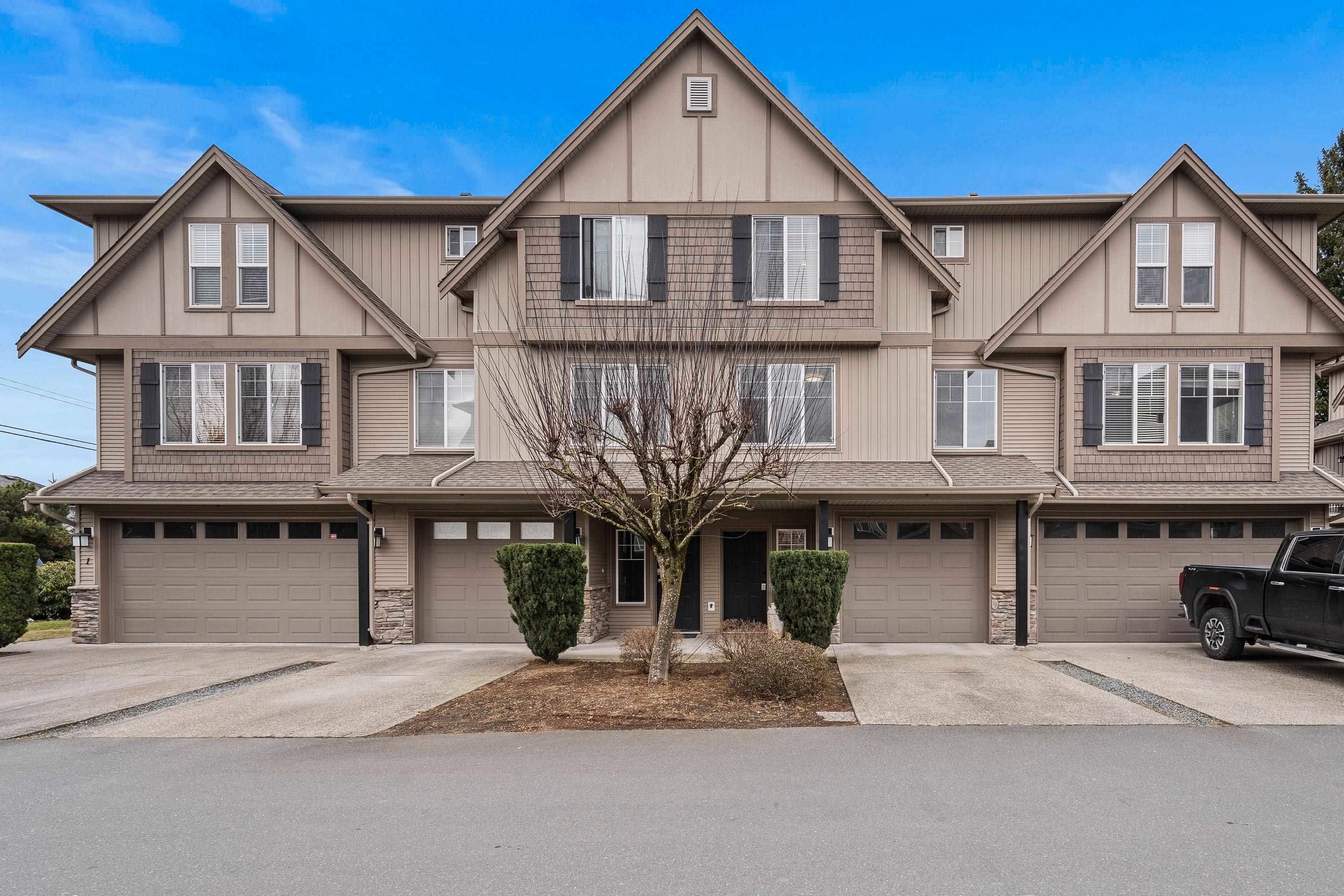 Main Photo: 3 46321 CESSNA Drive in Chilliwack: Chilliwack Proper South Townhouse for sale in "Cessna Landing" : MLS®# R2848335