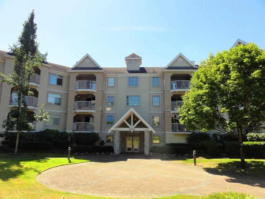 Main Photo: 317 20894 57TH Avenue in Langley: Langley City Condo for sale in "BAYBERRY LANE" : MLS®# F1227387