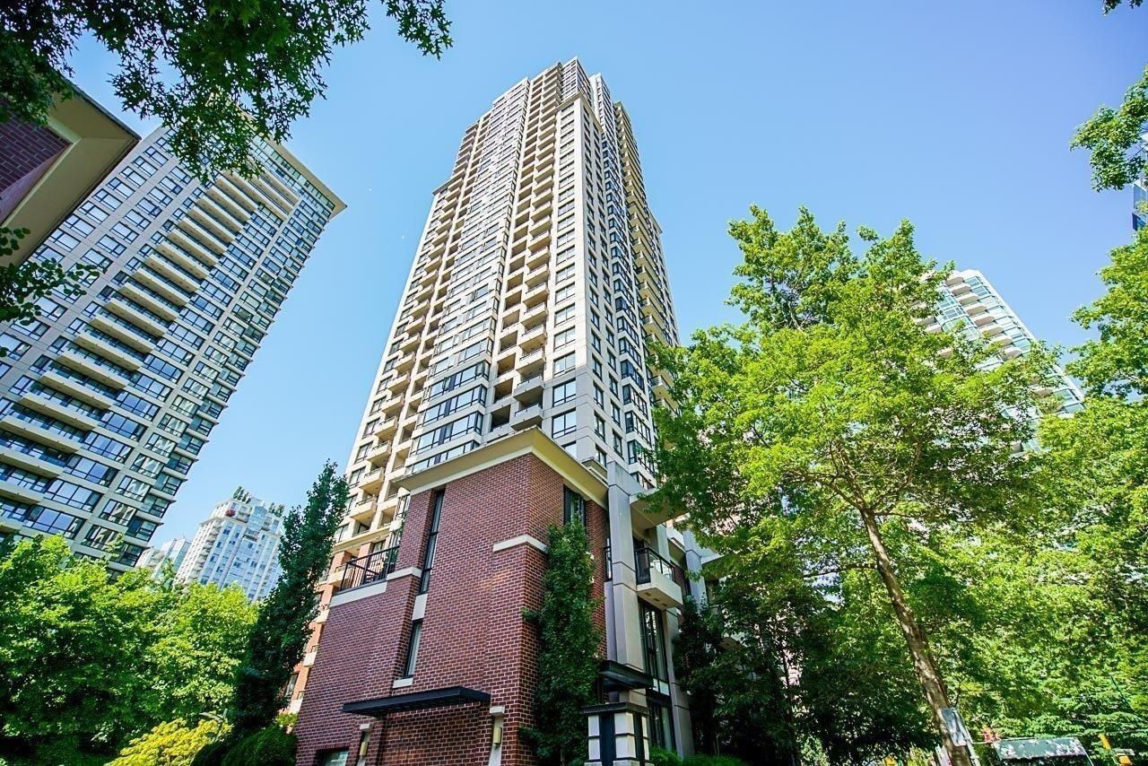 Main Photo: 1405 909 MAINLAND Street in Vancouver: Yaletown Condo for sale (Vancouver West)  : MLS®# R2835847