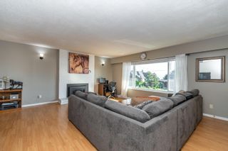 Photo 4: 34325 OLD YALE Road in Abbotsford: Central Abbotsford House for sale : MLS®# R2728010