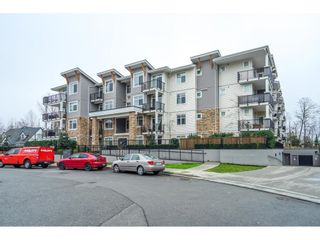 Photo 3: 109 19940 BRYDON Crescent in Langley: Langley City Condo for sale in "BRYDON GREEN" : MLS®# R2642911