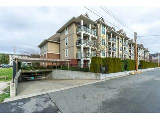 Photo 20: 208 17712 57A AVENUE in Surrey: Cloverdale BC Condo for sale (Cloverdale)  : MLS®# R2327988
