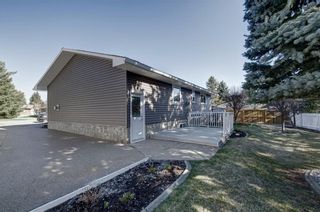Photo 45: 210 OAKMOOR Place SW in Calgary: Oakridge House for sale : MLS®# C4111441