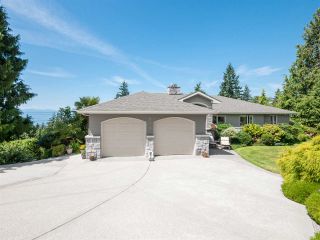 Photo 1: 377 HARRY Road in Gibsons: Gibsons & Area House for sale (Sunshine Coast)  : MLS®# R2480718