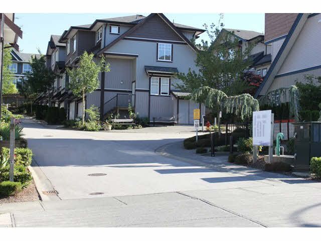 Main Photo: 37 14462 61A Avenue in Surrey: Sullivan Station Townhouse for sale in "RAVINA" : MLS®# F1444096