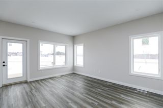 Photo 8: B 12 Alliance Place in La Broquerie: R16 Residential for sale : MLS®# 202312069
