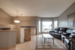 Photo 5: 56 Riverstone Crescent SE in Calgary: Riverbend Detached for sale : MLS®# A1200982