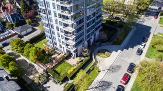Photo 1: 105 1088 W 14TH Avenue in Vancouver: Fairview VW Townhouse for sale in "COCO" (Vancouver West)  : MLS®# R2307546