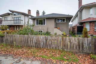 Photo 2: 5760 WALES Street in Vancouver: Killarney VE House for sale in "Killarney" (Vancouver East)  : MLS®# R2828676
