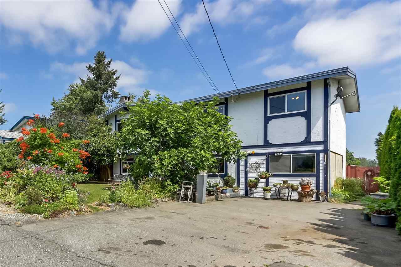 Main Photo: 7656 JUNIPER Street in Mission: Mission BC House for sale : MLS®# R2295491