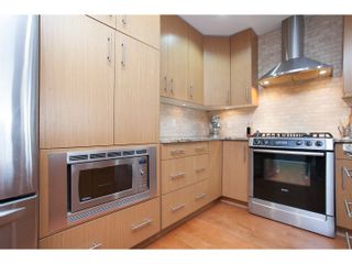 Photo 10: 208 16421 64 Avenue in Surrey: Cloverdale BC Condo for sale in "St. Andrews at Northview" (Cloverdale)  : MLS®# R2041452