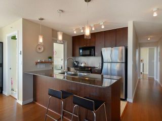Photo 4: 2206 7063 HALL Avenue in Burnaby: Highgate Condo for sale in "EMERSON" (Burnaby South)  : MLS®# V929818