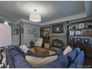 Photo 8: 710 Red Cedar Court in : Hi Western Highlands House for sale (Highlands)  : MLS®# 318998
