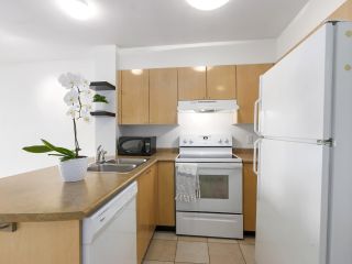Photo 11: 407 3278 HEATHER Street in Vancouver: Cambie Condo for sale in "HEATHERSTONE" (Vancouver West)  : MLS®# R2461331