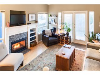 Photo 2: 2039 E 5TH Avenue in Vancouver: Grandview VE 1/2 Duplex for sale (Vancouver East)  : MLS®# V1040393