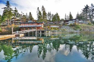 Photo 2: 4C 12849 LAGOON Road in Pender Harbour: Pender Harbour Egmont Condo for sale in "Painted Boat" (Sunshine Coast)  : MLS®# R2037321