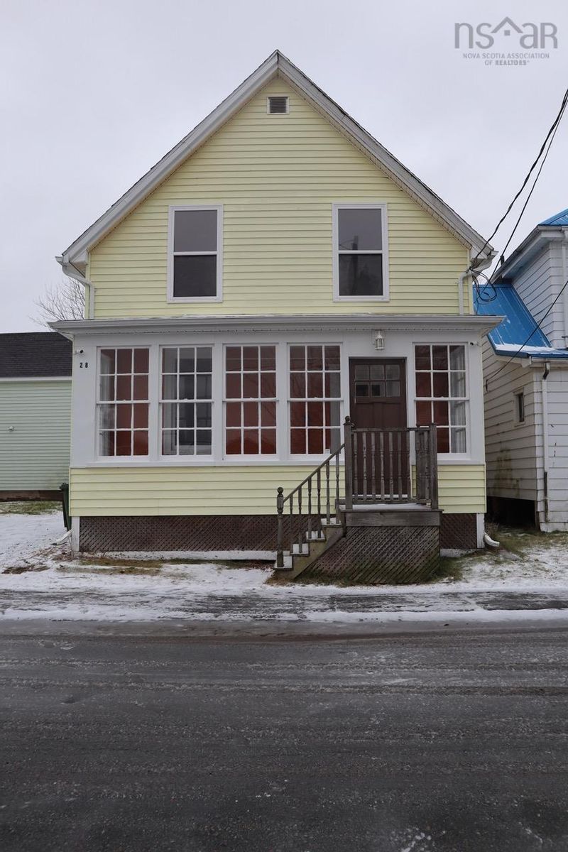 FEATURED LISTING: 28 Centre Street Truro