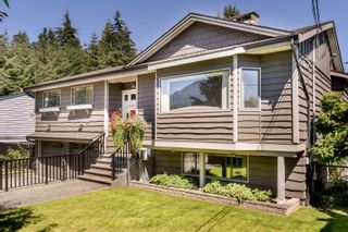 Photo 2: 40142 KALODON Road in Garibaldi Highlands: Garibaldi Estates House for sale in "Garibaldi Estates" (Squamish)  : MLS®# R2713880
