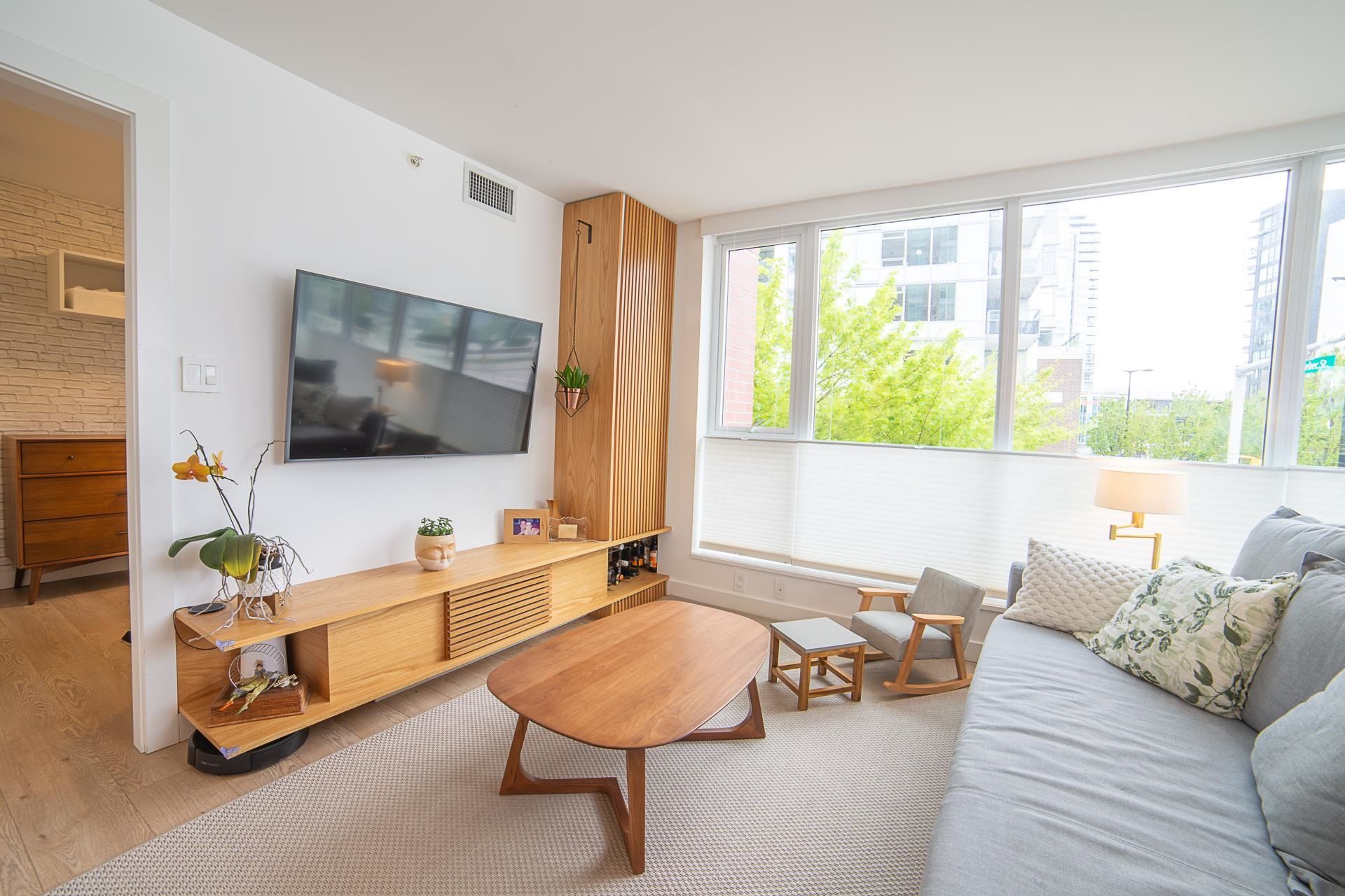 Main Photo: 205 1618 QUEBEC Street in Vancouver: Mount Pleasant VE Condo for sale (Vancouver East)  : MLS®# R2682161