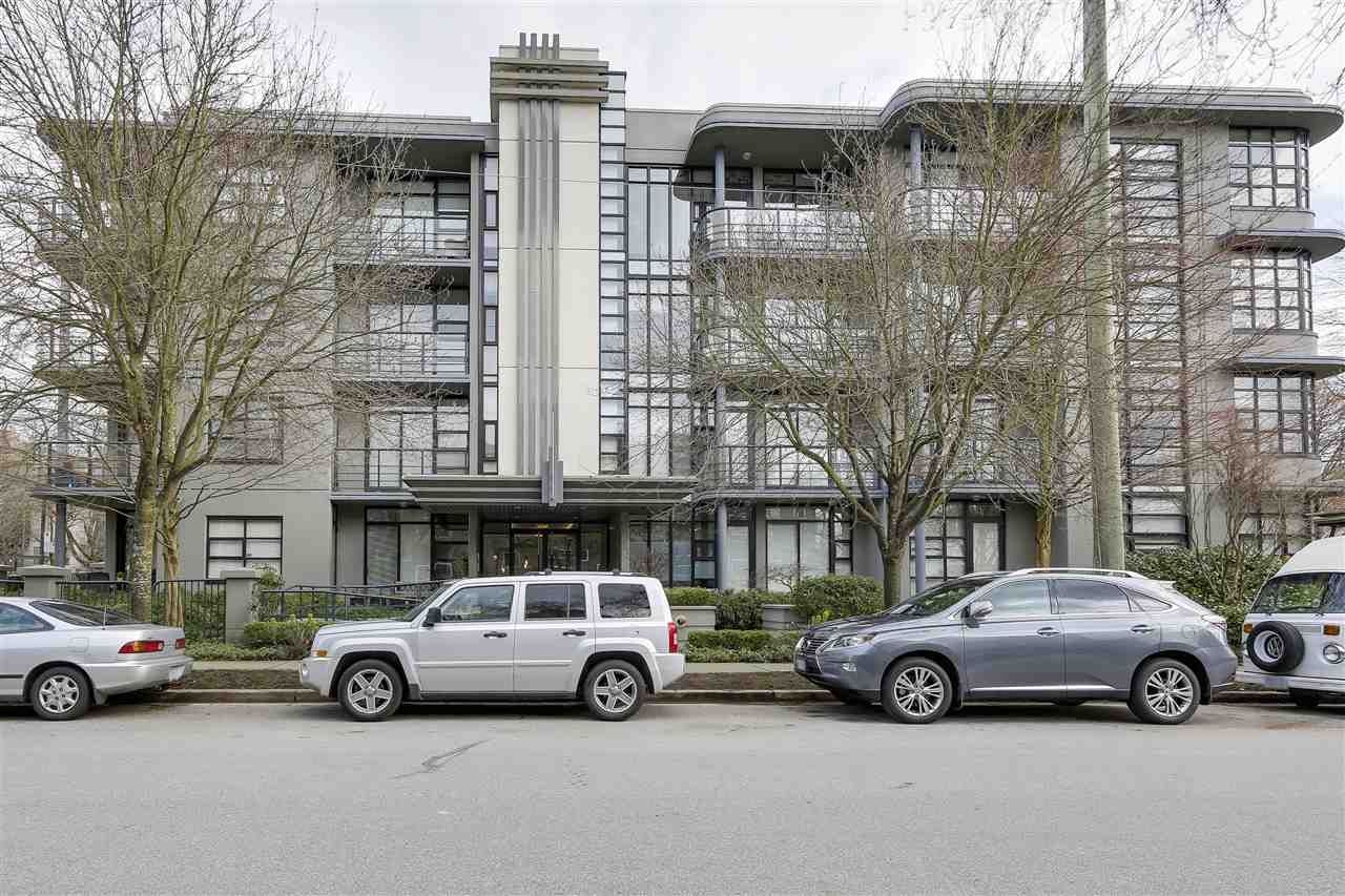 Main Photo: 405 2828 YEW Street in Vancouver: Kitsilano Condo for sale in "The Bel Air" (Vancouver West)  : MLS®# R2150070