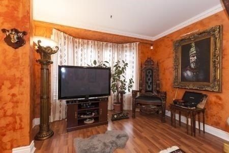 Main Photo: 16 43 Agnes Street in Mississauga: Cooksville Condo for sale : MLS®# W4019528