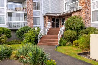 Main Photo: 105 5379 205 Street in Langley: Langley City Condo for sale in "Heritage Manor" : MLS®# R2752313